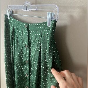Kelly Green Polka-Dotted A-Line Skirt from Who What Wear - Size 4
